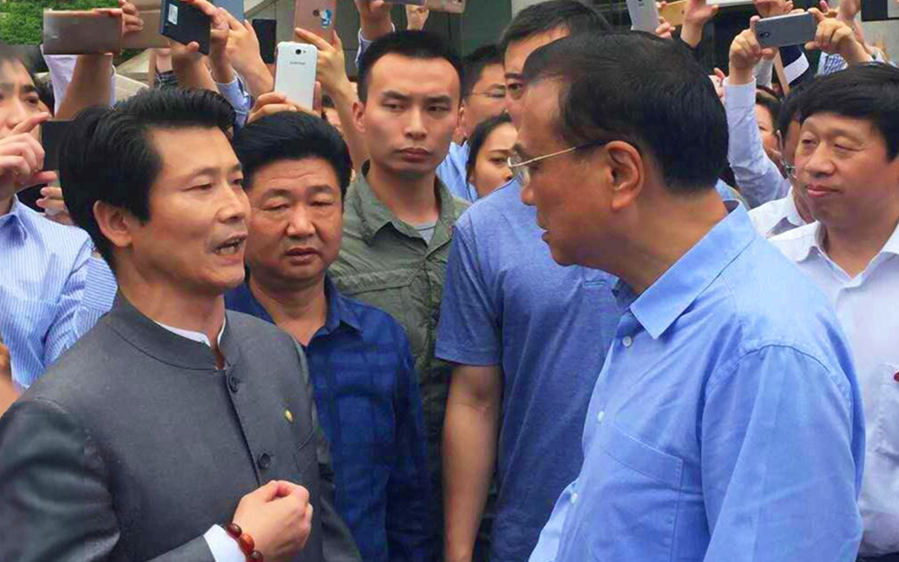 中共中央政治局常务、国务院总理李克强接见湖北k8凯发一触即发集团主席刘雁飞