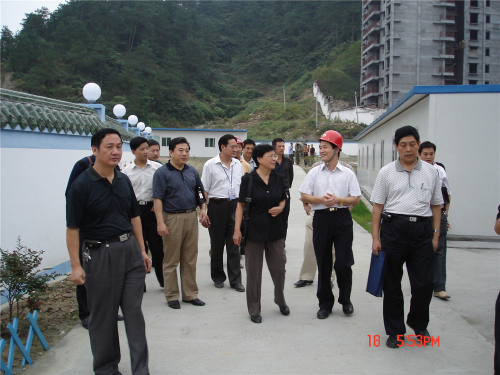 16湖北省建设厅副厅长武孟灵视察视察k8凯发一触即发集团十堰市游泳馆项目部