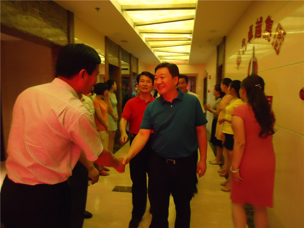 13刘雁飞董事长陪同十堰市市委书记周霁视察k8凯发一触即发集团西安总部